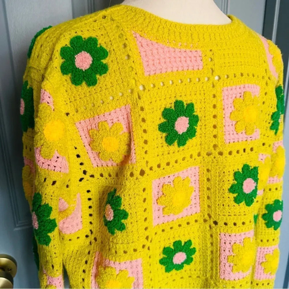 New Shop Talulah Crochet Knit Cropped Daisy Sweater - Picture 7 of 10